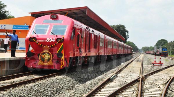 Northbound train at Pallai